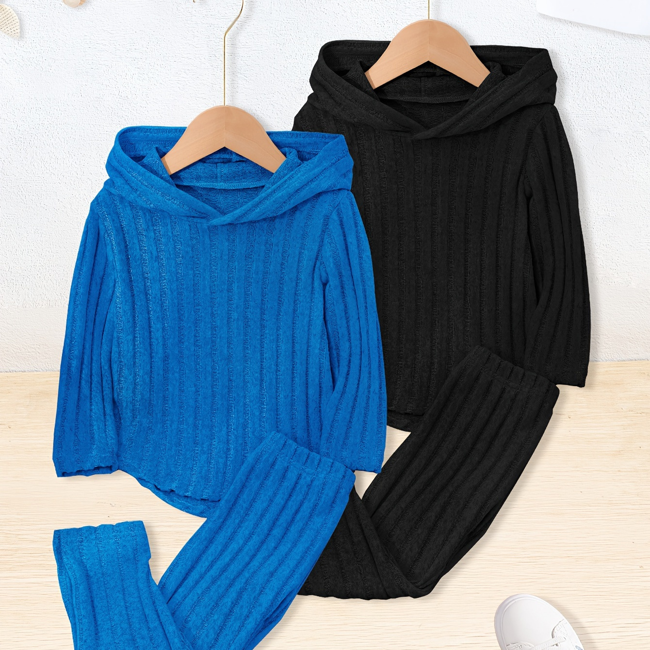 

Ensemble 4 Pièces pour Filles en Confortable - Sweat à Capuche et Pantalon, Couleur Unie, Pull à Manches Longues avec Joggers Décontractés pour /Automne