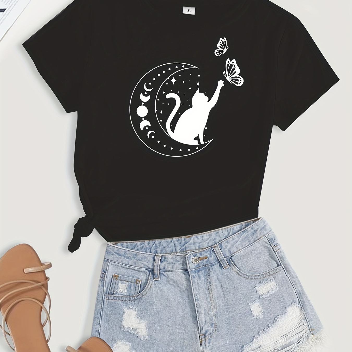 

Cat & Butterflies Print T-shirt, Short Sleeve Crew Neck Casual Top For Summer & Spring, Women's Clothing