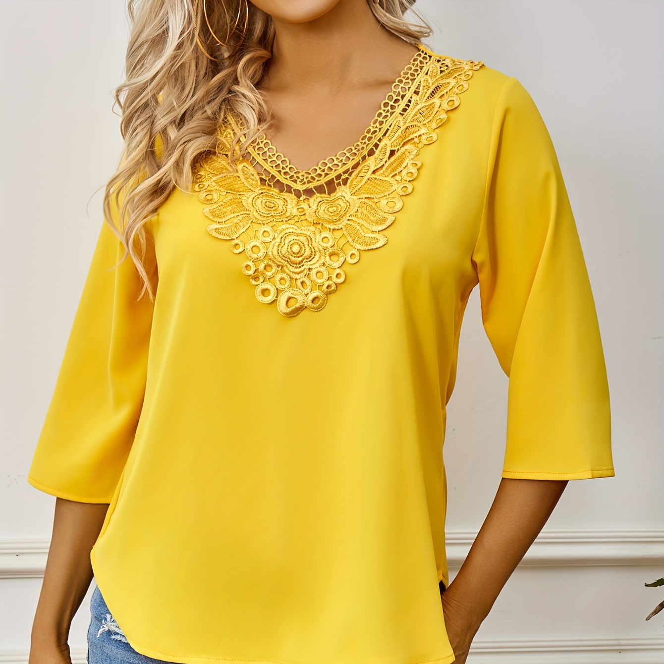 

Contrast Lace Crew Neck Blouse, Casual Three-quarter Sleeve Blouse For Spring & Summer, Women's Clothing