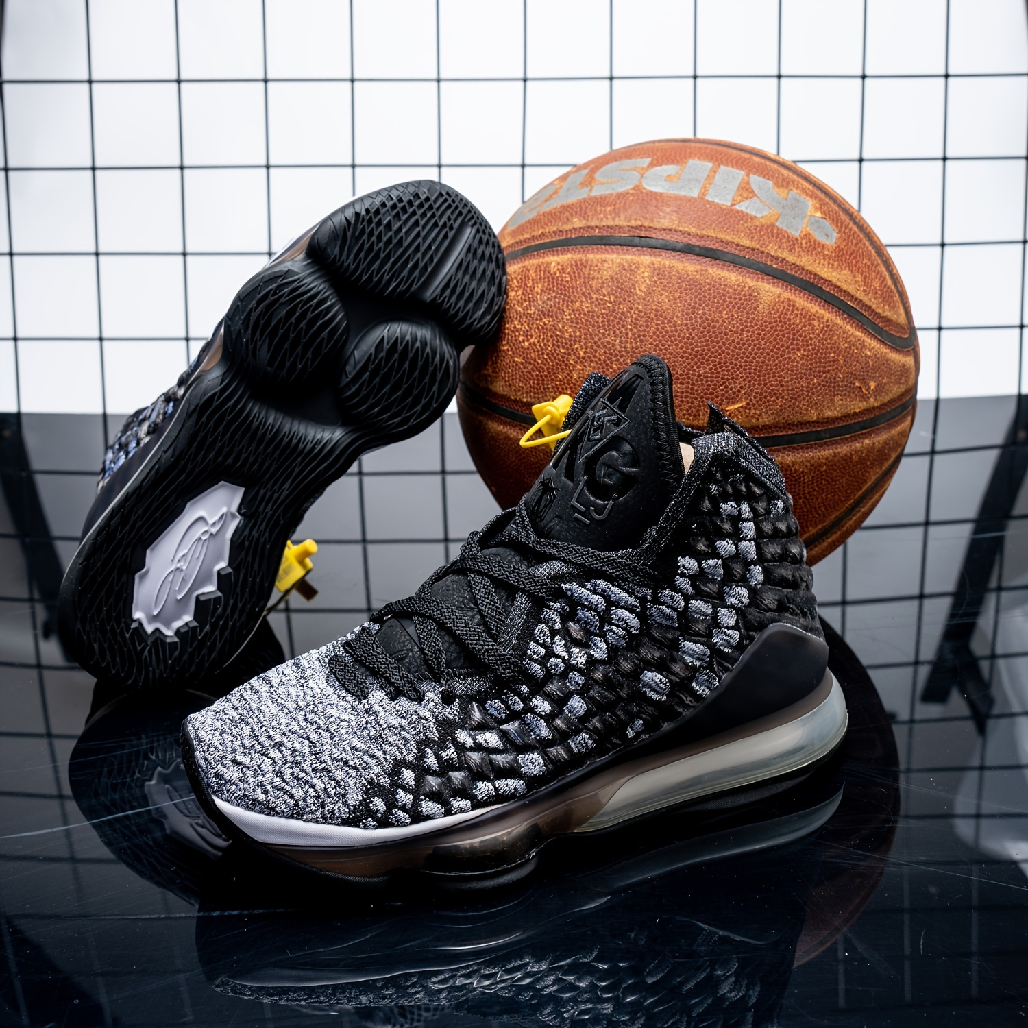 Men's Basketball Shoes Lightweight Breathable High Top Non Slip Sport