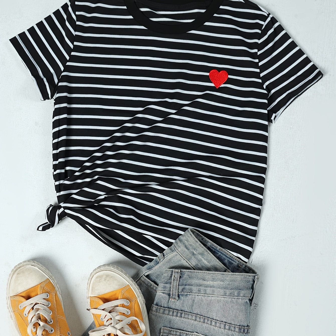 

[ ] Summer Essential: Women's Casual Striped Short Sleeve T-shirt With Heart Embroidery - Round Neck, Stretchy Polyester , Machine Washable