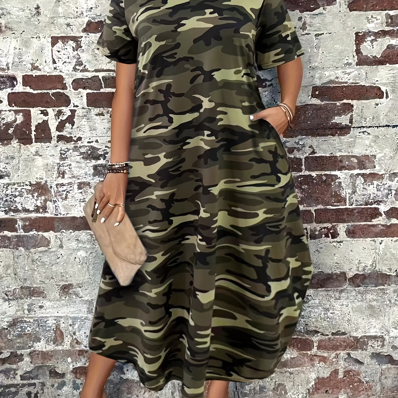 

Plus Size Camo Print Dress, Casual Crew Neck Short Sleeve Dress For Spring & Summer, Women's Plus Size Clothing