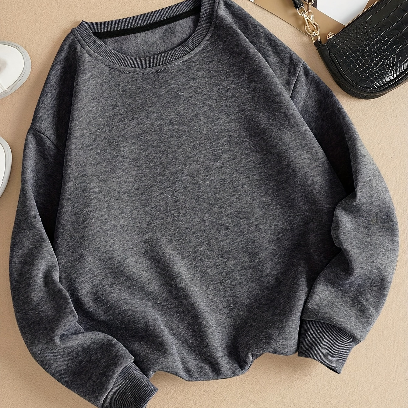 

Sweatshirt à Col Rond pour Femme - Manches Longues, en Polyester , Coupe Décontractée, pour le Port Décontracté en Hiver, Pulls pour Dames