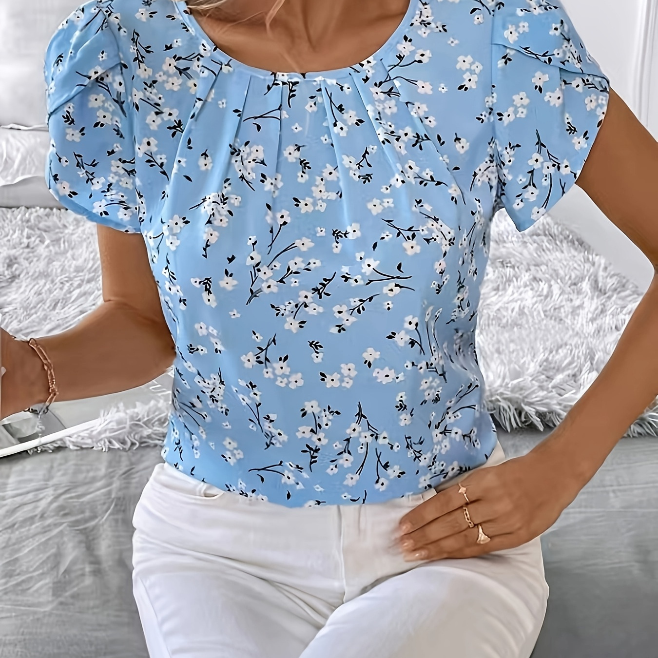 

Elegant Floral Ruffle-trim Short Sleeve Blouse For Women - Breathable Polyester, Machine Washable