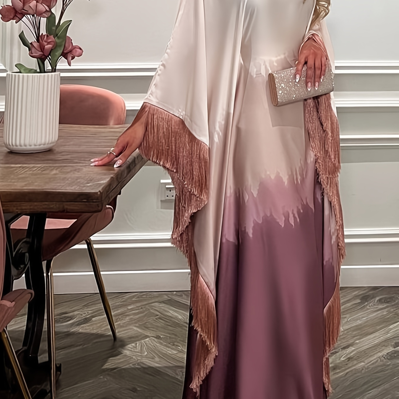 

New Gradient Printed By Middle Eastern Tassel Robes And Western Long Skirts.