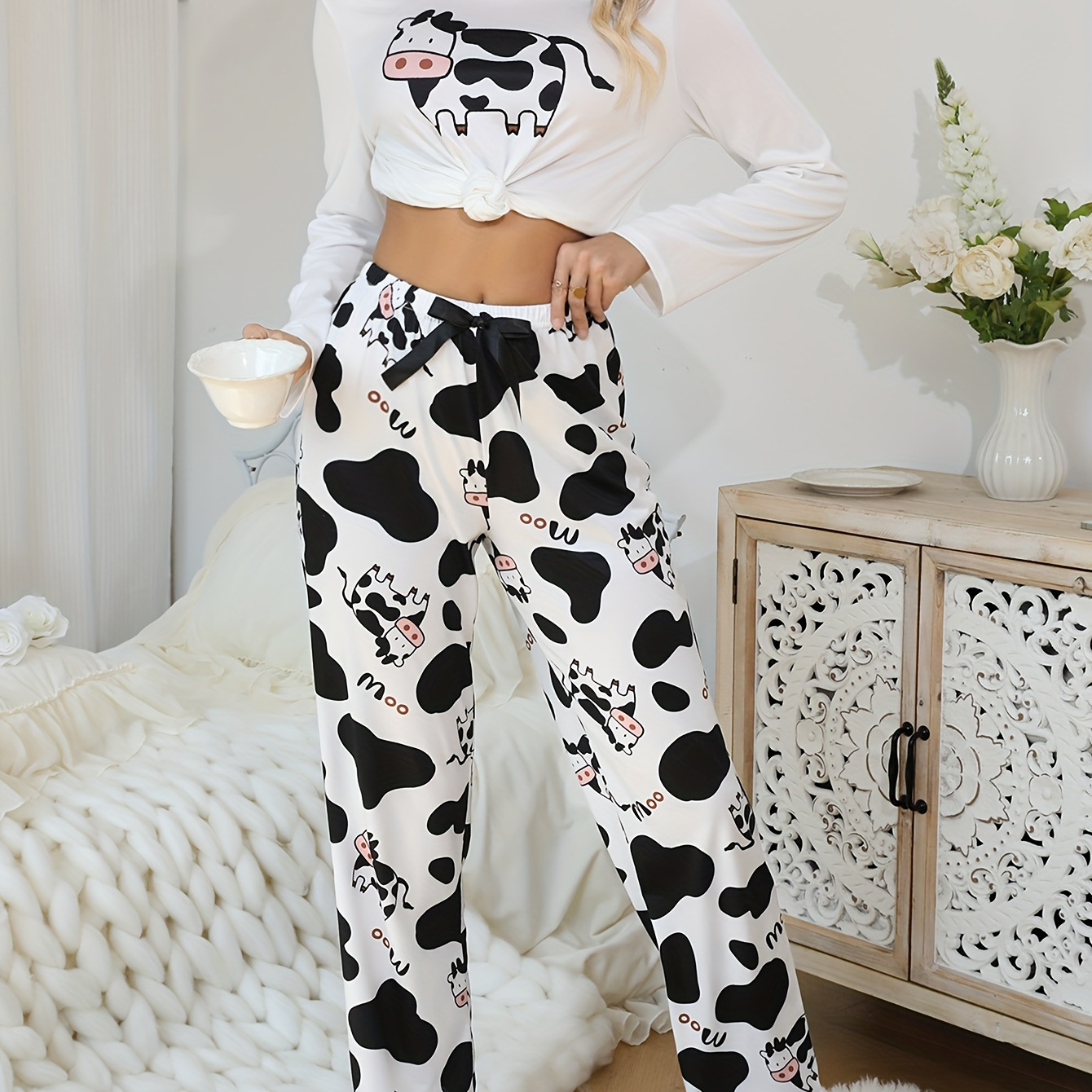 

Cute Cow Print Pajama Set, Long Sleeve Round Neck Top & Elastic Pants, Women's Sleepwear