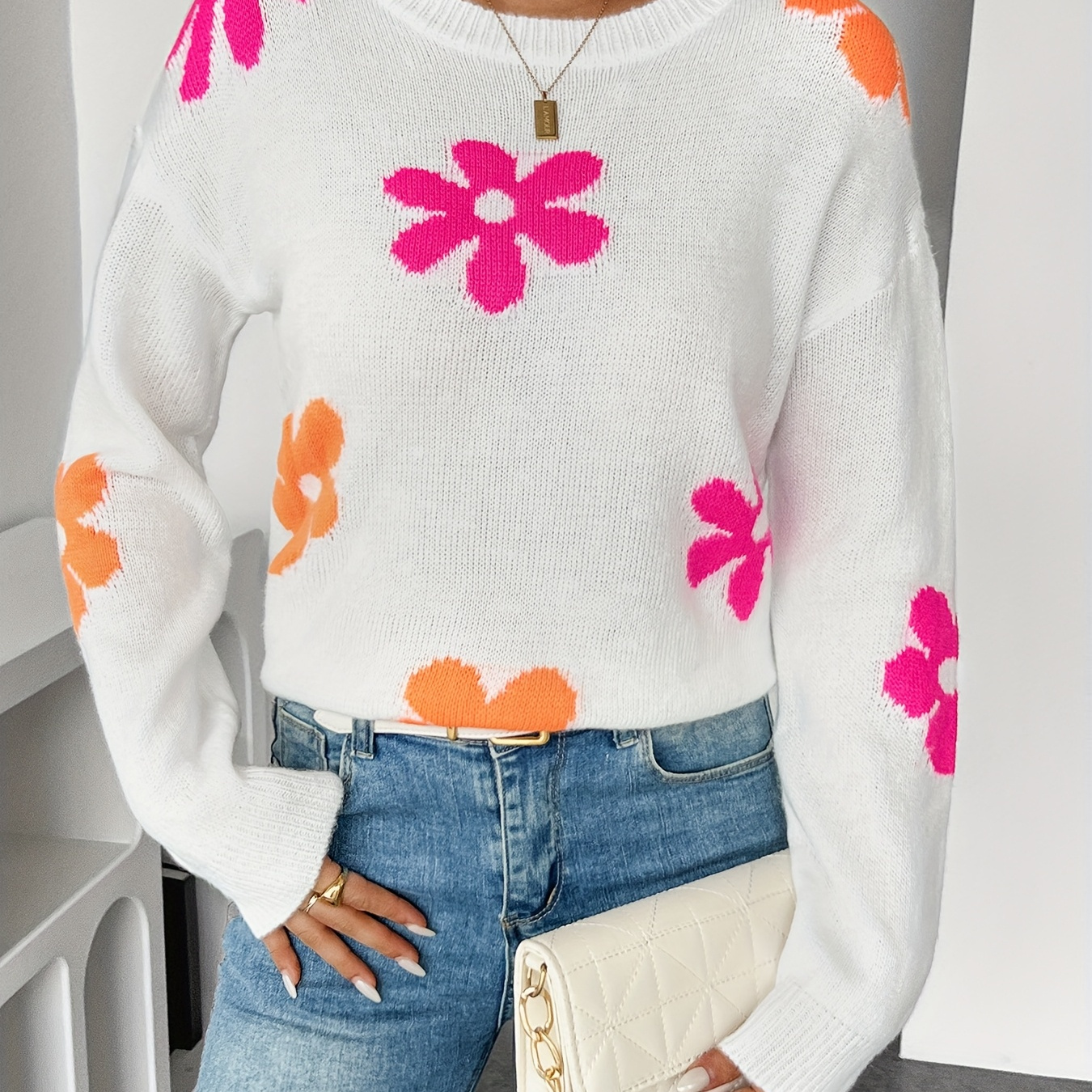 

Pull Élégant à Motif Floral avec Épaules Tombantes en Blanc avec Fleurs Orange & Rose - 100% Polyester, Col Rond, Non Transparent pour Toutes les