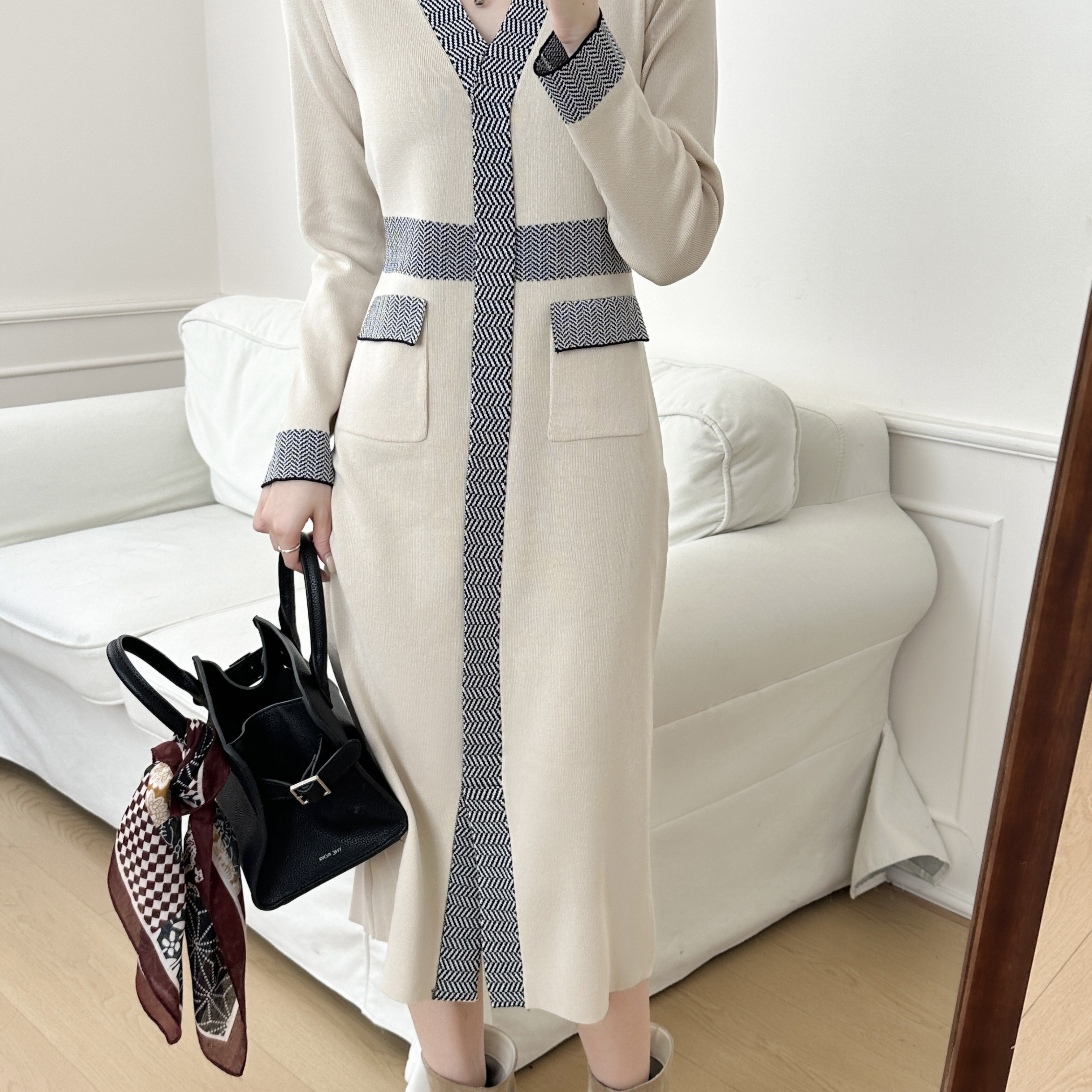 

Women's V- , 2024 Fall/ , Pattern, Fit, Mid-length, , Knitted For Ladies