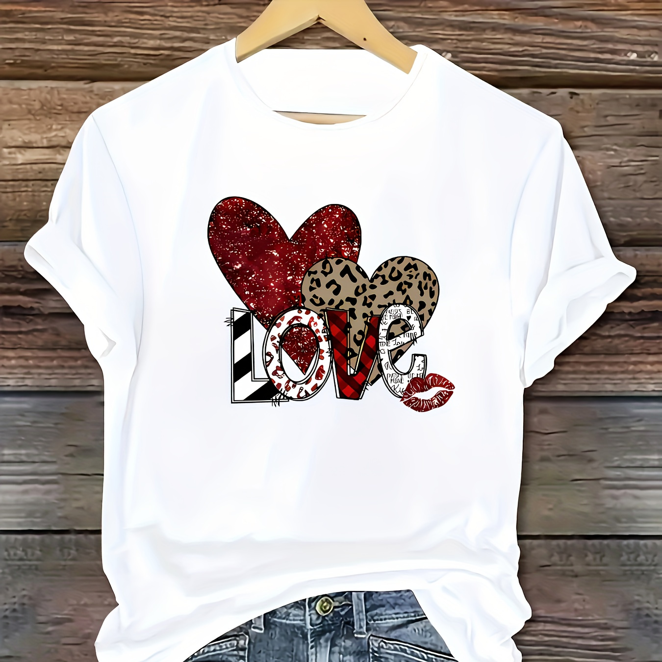 

Women's Valentine's Day Love & Leopard Heart Graphic T-shirt - Casual Gray Crew Neck Short Sleeve Tee With Lips And Polka Dot