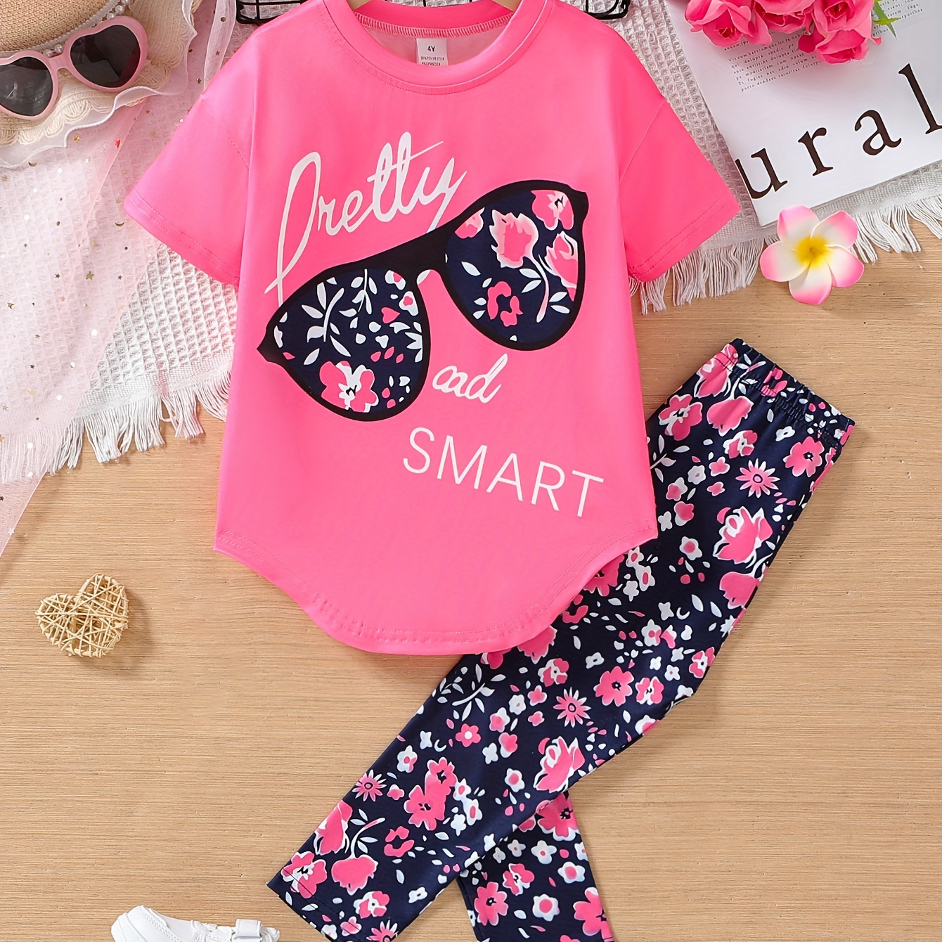 

2pcs Set, Little Girls Cute Glasses & Alphabet Pattern Drop Shoulder Tee + Skinny Crop Leggings Set