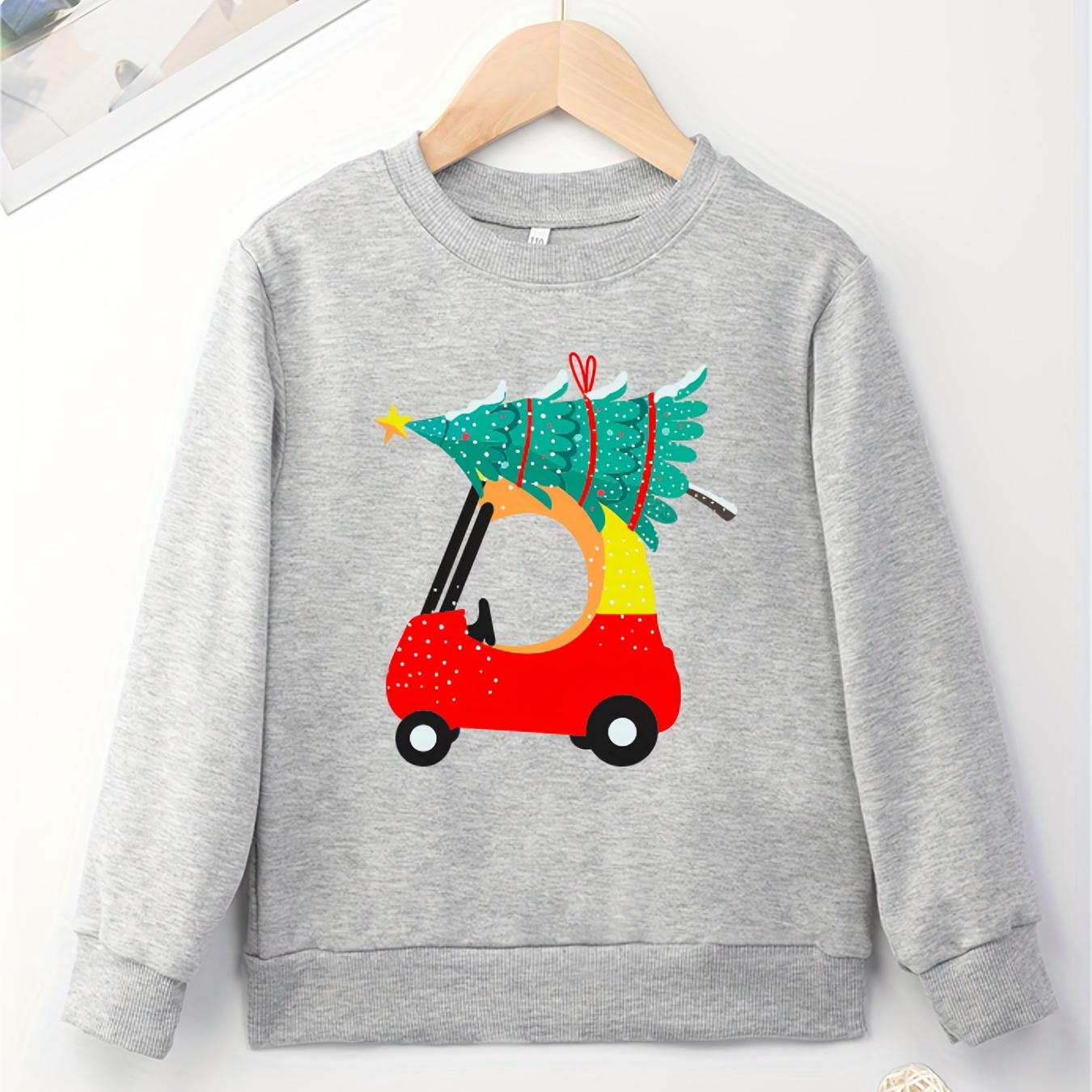 

Merry Christmas Tree And Car Print Sweatshirt For Boys - Casual Graphic Design With Stretch Fabric For Comfortable Autumn/winter Wear