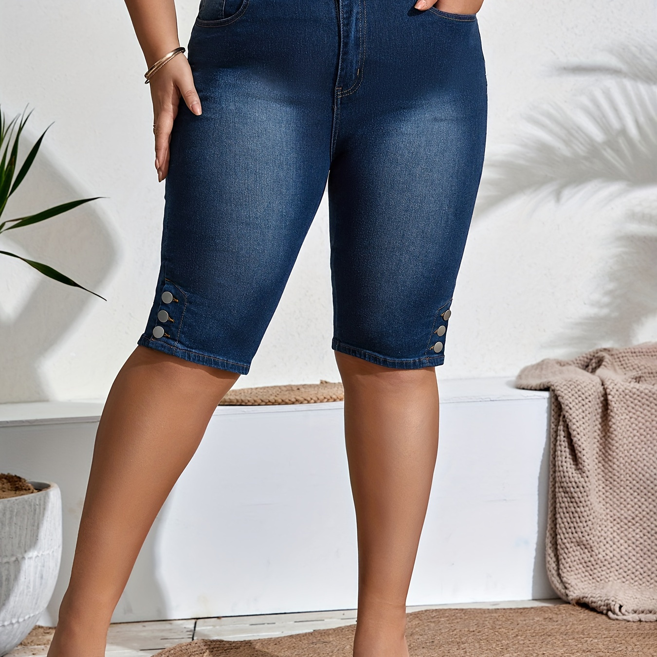 

Women's Casual Jeans, Plus Size Side Button Detail High Rise Stretchy Washed Blue Capri Denim Pants