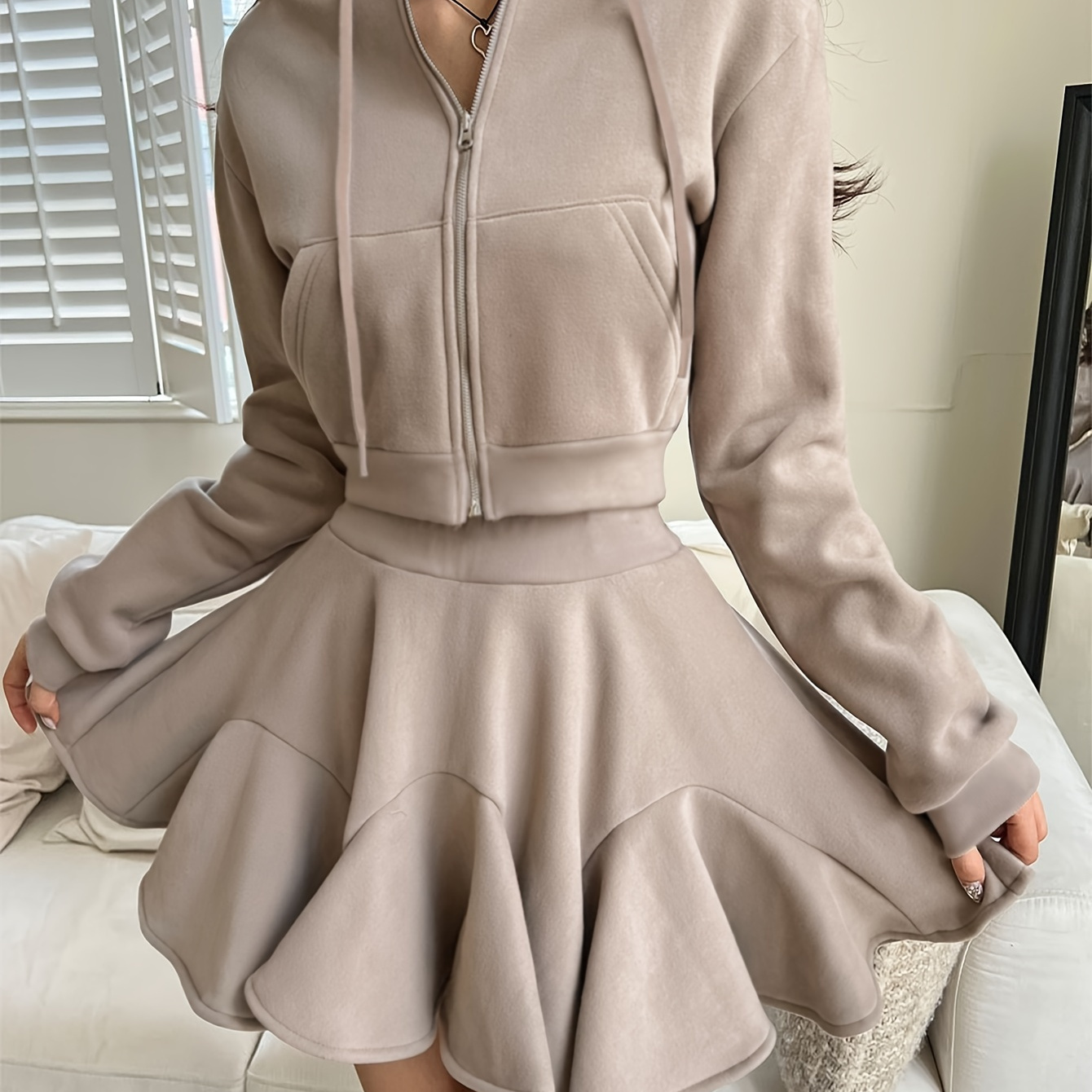 

Ensemble robe cardigan à capuche avec fermeture à glissière