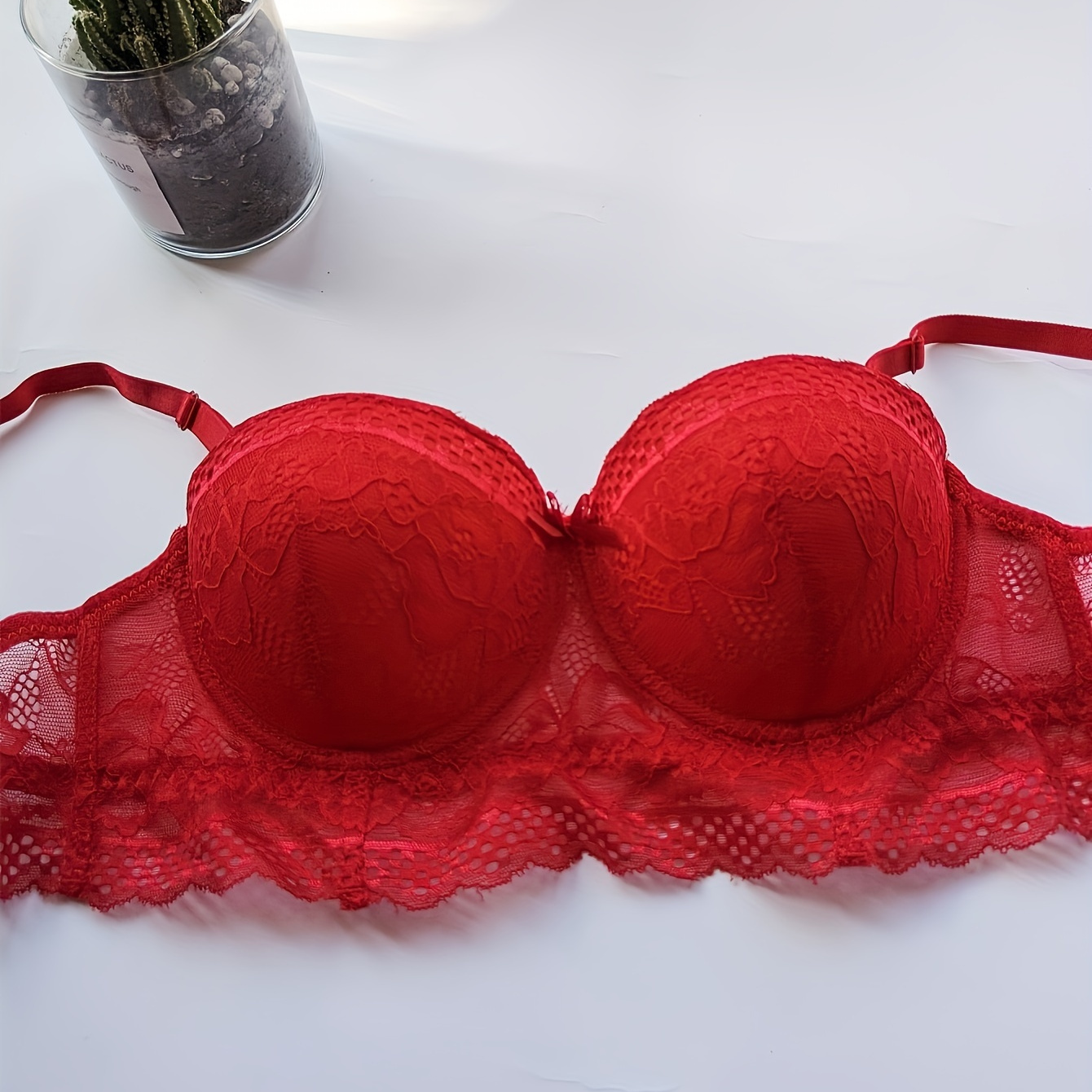 

Soutien-gorge Push-Up en Dentelle Rouge Sexy avec Armature - Coussinets Non Amovibles, Support Moyen, Mélange de Nylon et Élasthanne, Lavable à