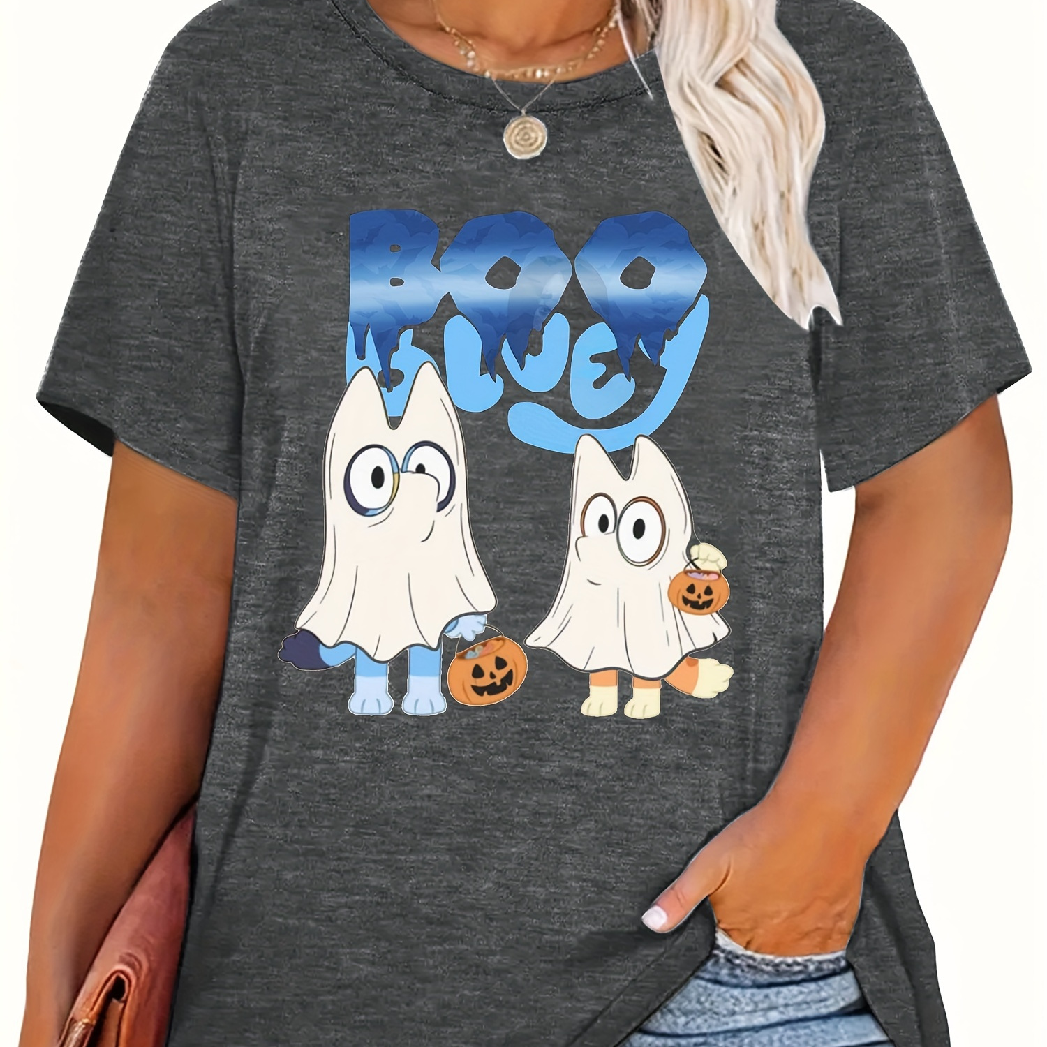 

Plus Size Halloween Ghost Print T-shirt, Casual Short Sleeve Crew Neck Top, Women's Plus Size Clothing