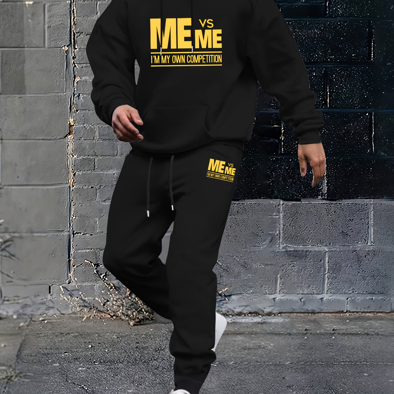 

Me Vs Me I Am My Own Competition Print Men's 2pcs Outfits Casual Crew Neck Long Sleeve T-shirt Hooded Sweatshirt & Drawstring Sweatpants Joggers Set For Winter Fall Men's Clothing