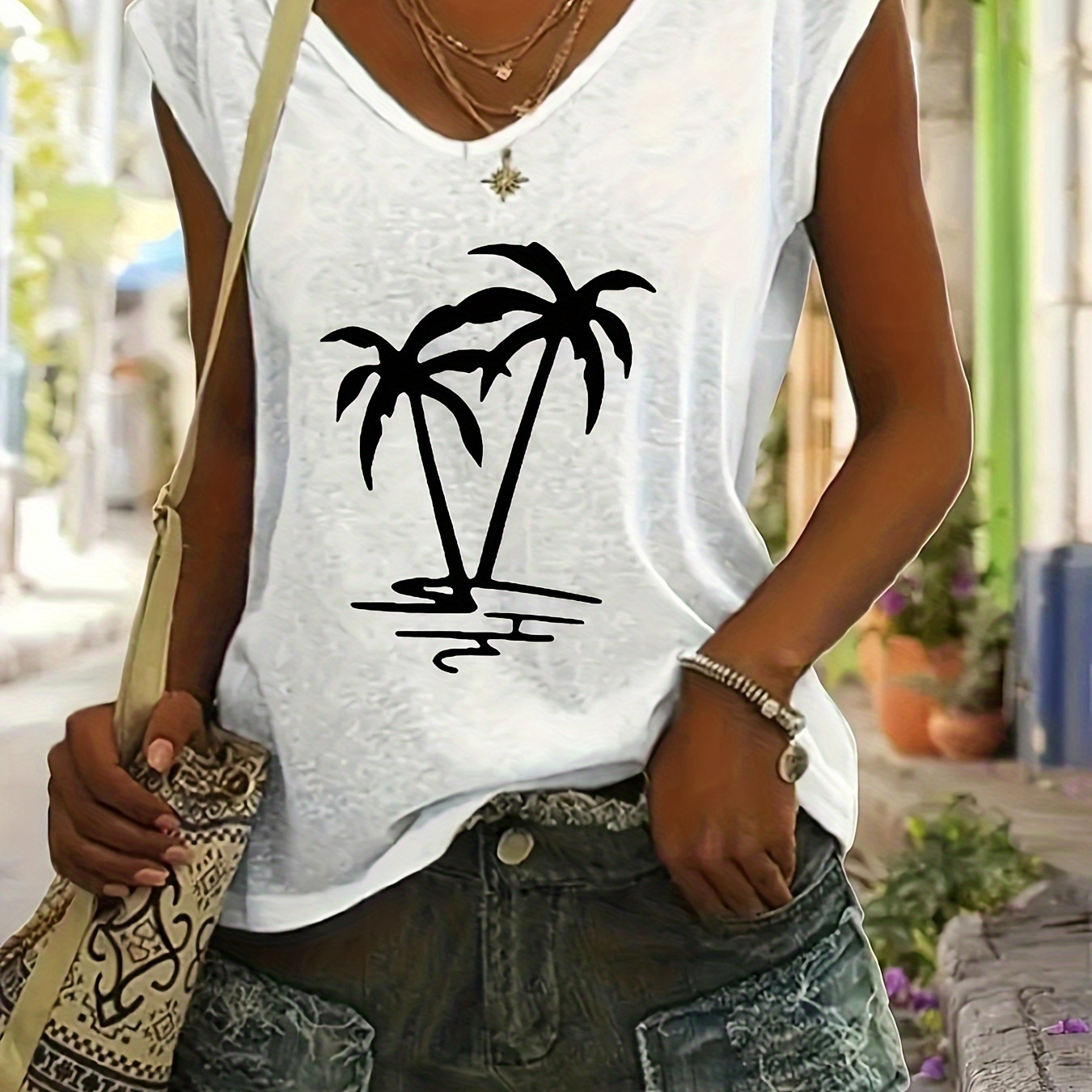 

Coconut Tree Print V Neck T-shirt, Casual Short Sleeve Top For Spring & Summer, Women's Clothing