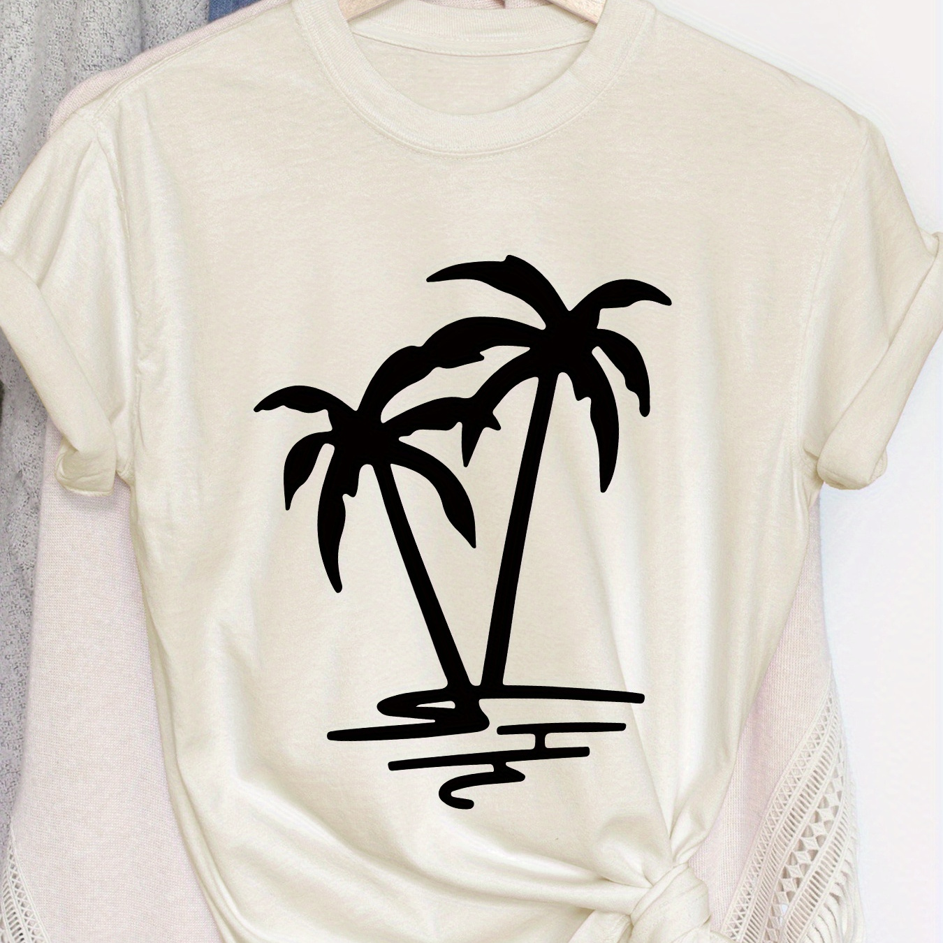 

Coconut Tree Print T-shirt, Short Sleeve Crew Neck Casual Top For Summer & Spring, Women's Clothing