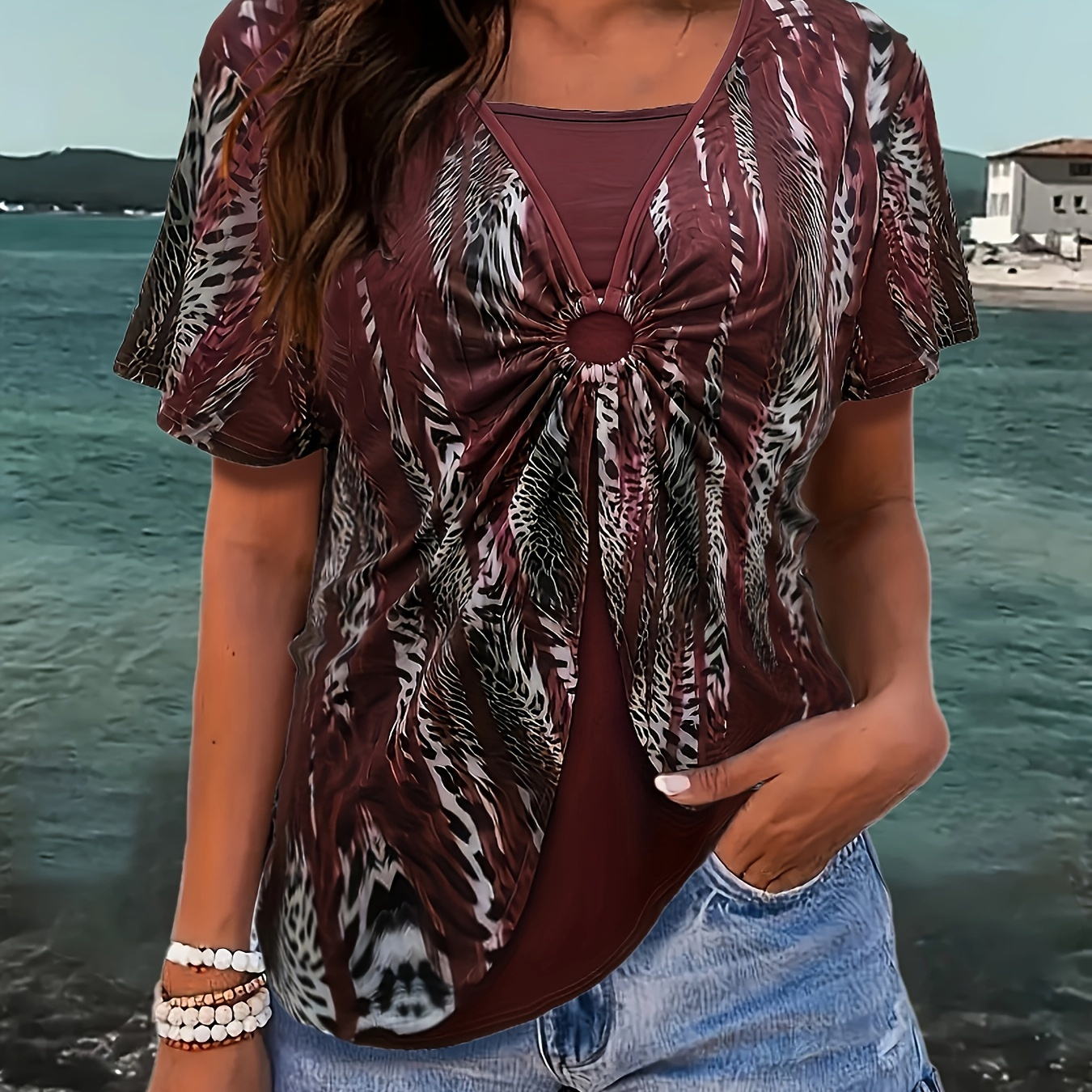 

Plus Size All Over Print Gathered T-shirt, Casual Short Sleeve Top For Spring & Summer, Women's Plus Size Clothing