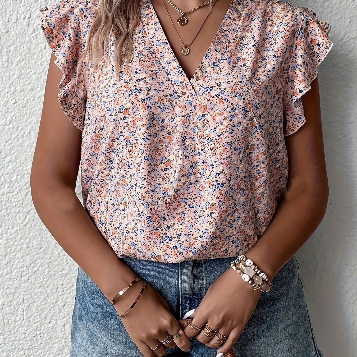 

Blouse à imprimé floral grande taille, blouse décontractée à col en V et manches courtes pour le printemps, vêtements grande taille pour femmes