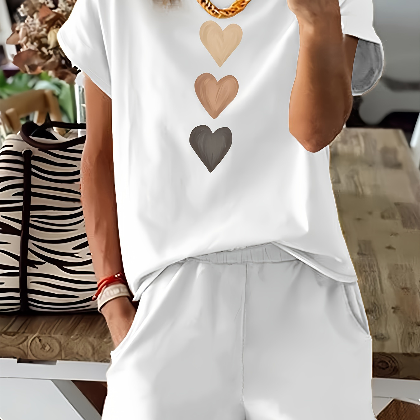 

Heart Print Casual 2 Piece Set, Crew Neck Short Sleeve T-shirt & Elastic Waist Slant Pocket Shorts Outfits, Women's Clothing