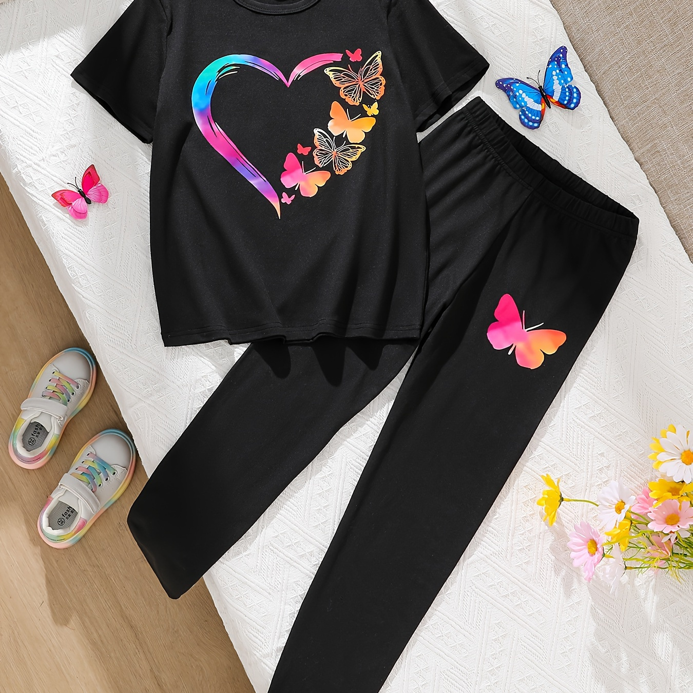 

2pcs Heart And Butterfly Print Short Sleeve Crew Neck T-shirt + Pants Set For Girls, Casual And Stylish Suit For Summer