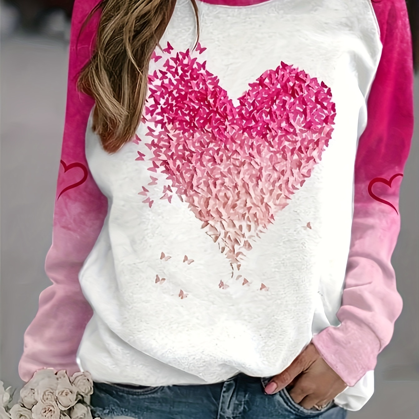 Plus Size Casual Sweatshirt, Women's Plus Butterfly Heart Print Round Neck Raglan Sleeve Medium Stretch Pullover Top