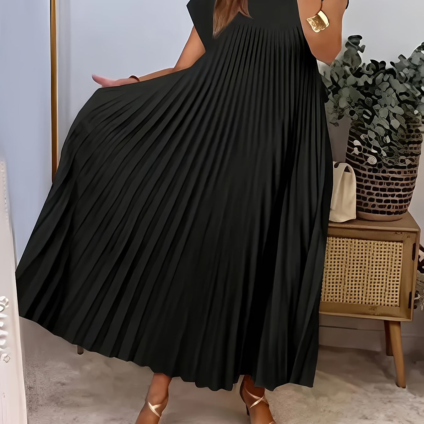 

Women's Elegant Crew Neck Maxi Dress, Solid Color Polyester % Fit And Flare, All Season Casual Fashion, /175 G/m² Woven Fabric, Adult - Black