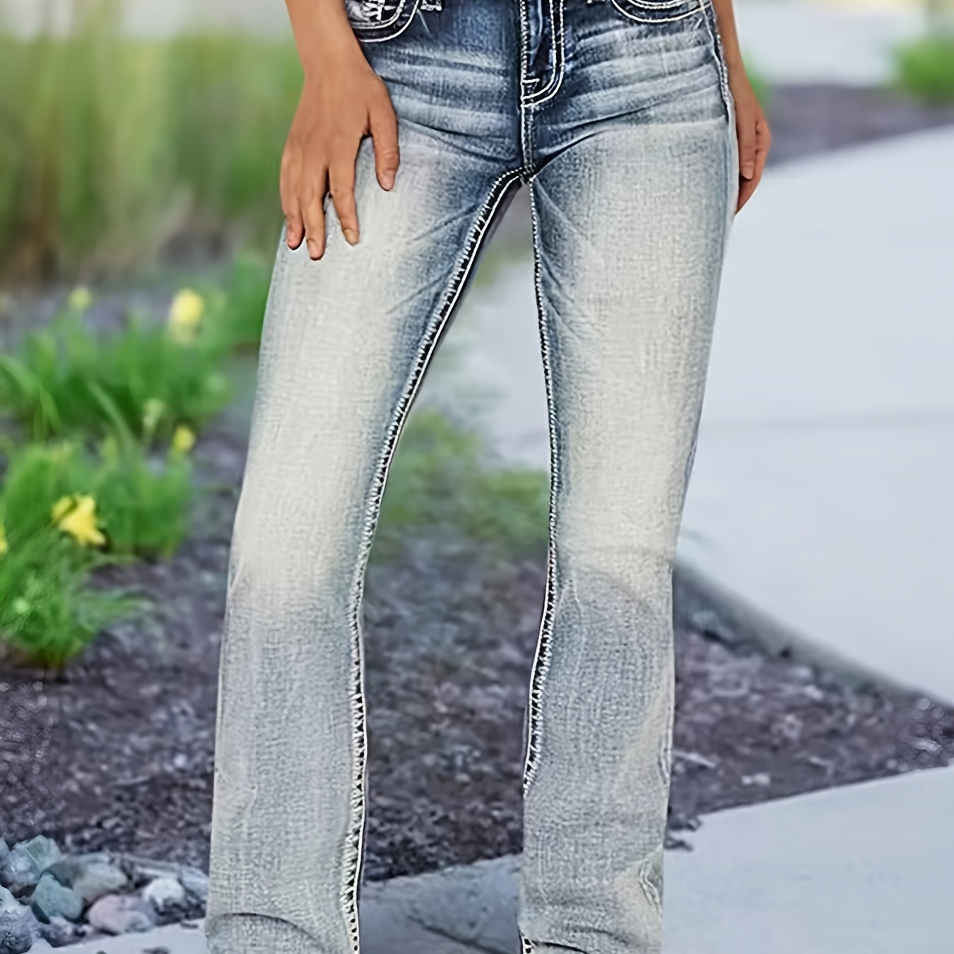 

Women's High-waisted Embroidered Stretch Cotton-polyester Jeans, Casual Four-, Machine Washable