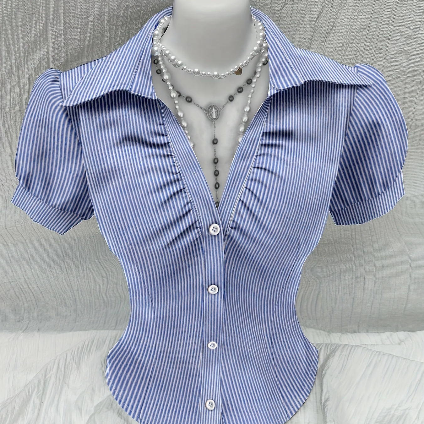 

Fashionable Women's Slim-fit Striped Shirt Wt039