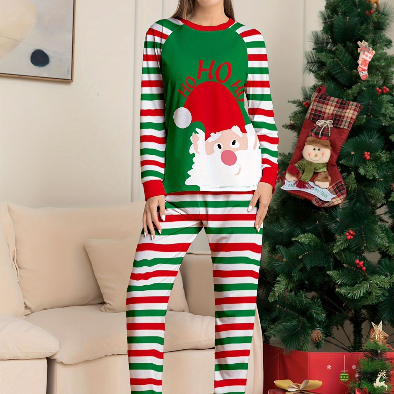 

Ensemble pyjama de Noël pour femme avec imprimé de Père Noël et rayures colorées, haut à manches raglan, col rond et pantalon de jogging, coupe décontractée confortable pour