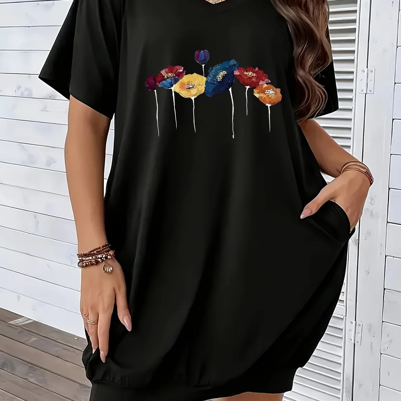 

Plus Size Floral Print T-shirt Dress, Casual V Neck Short Sleeve Pocket Dress For , Women's Plus Size Clothing