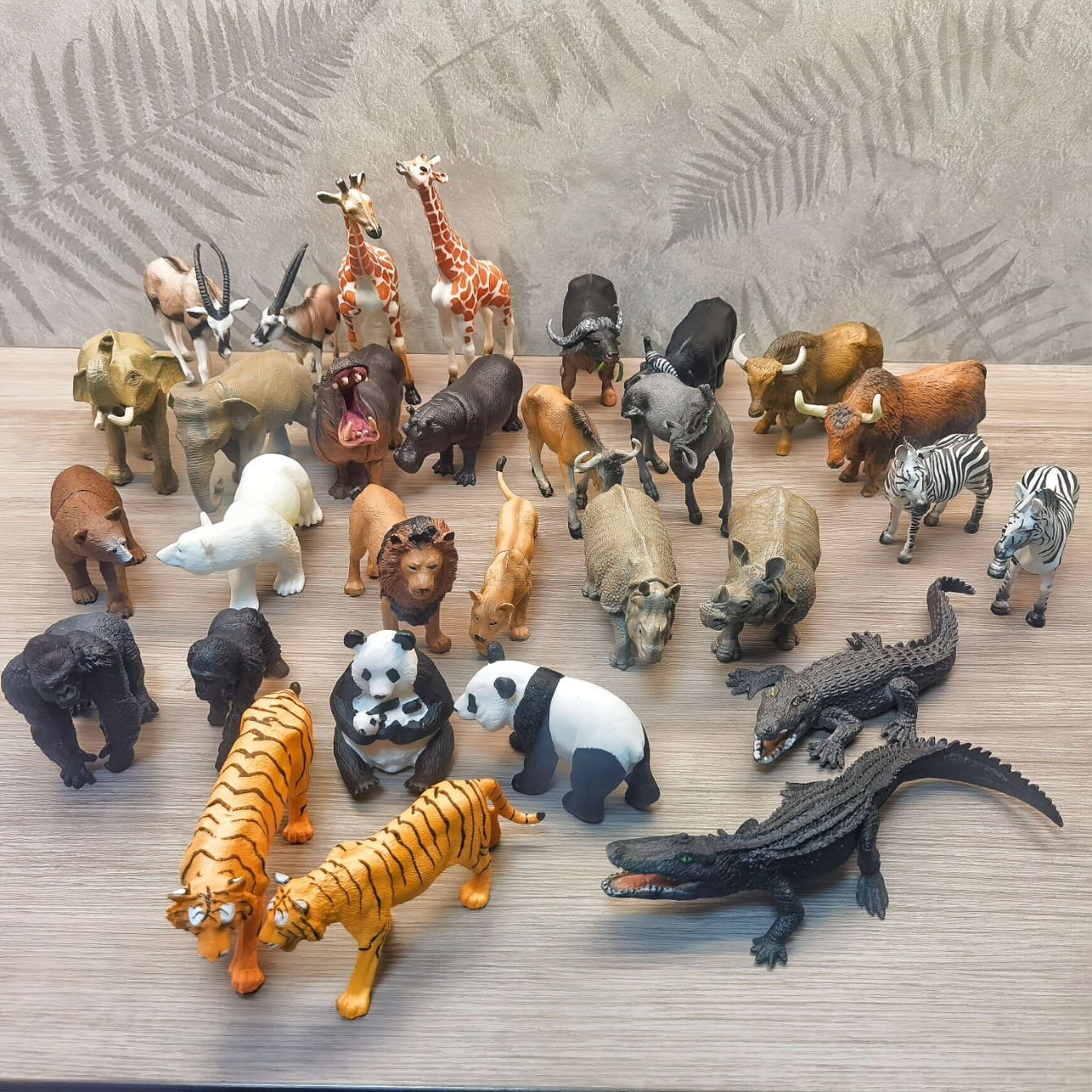 FRUSE d'animaux Jouet pour Enfants,12 Pièces Réaliste Animaux de la  Jungle,Figurine Animaux avec Panda,Lion,Eléphant,Jouets Éducatifs Cadeaux  pour
