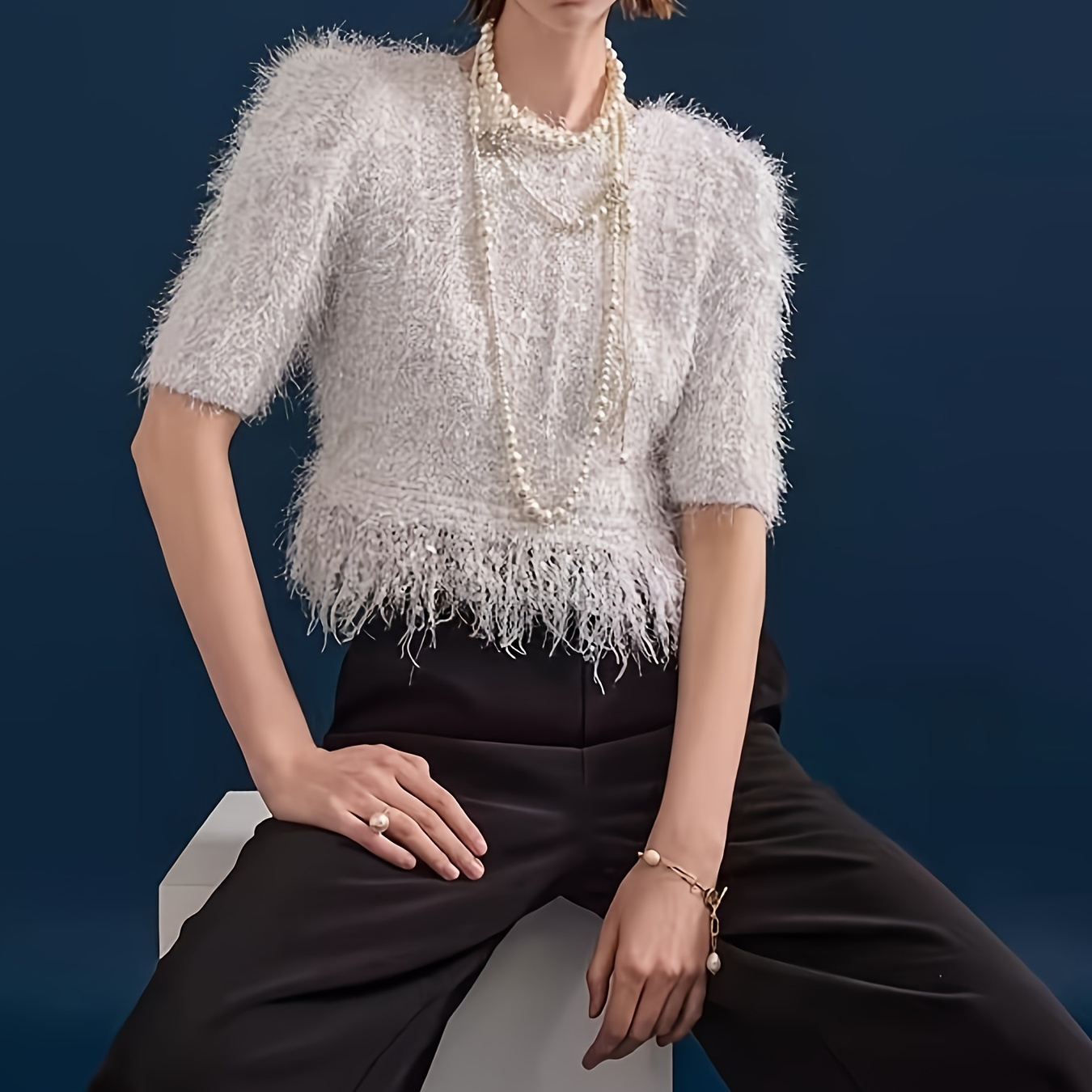 

Elegant Women's Sequin-embellished Knit Sweater With Tassel Hem - Short Sleeve, Crew Neck, Machine Washable - Fall & Winter