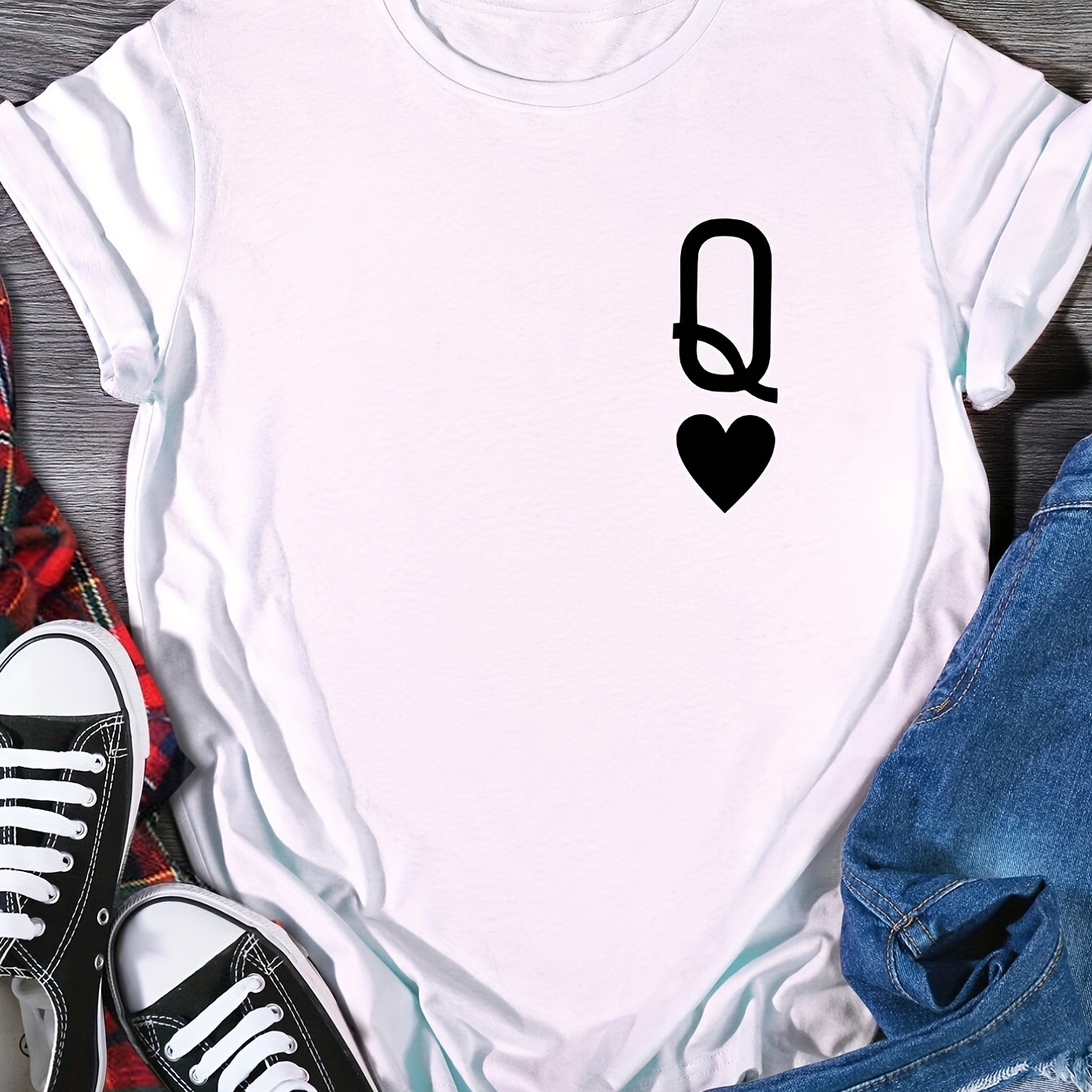 

Q & Heart Print Crew Neck T-Shirt, Top Décontracté À Manches Courtes Pour Le Printemps Et L'été, Vêtements Pour Femmes