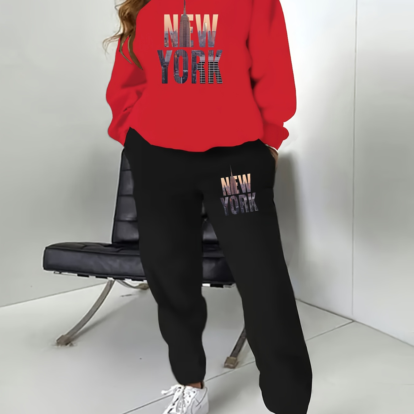 

Ensemble deux pièces imprimé New York grande taille, tenue décontractée avec sweat-shirt à col rond à manches longues et pantalon de survêtement, vêtements grande taille pour femmes.