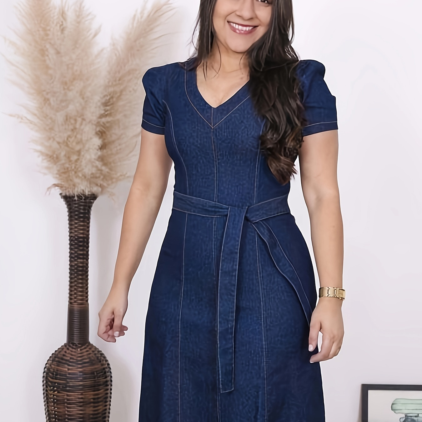 

Women's Plus Size Elegant V-neck Denim Dress, Fashionable Midi-length With Belt Detail, Classic Blue Jean Style – Versatile Casual Wear