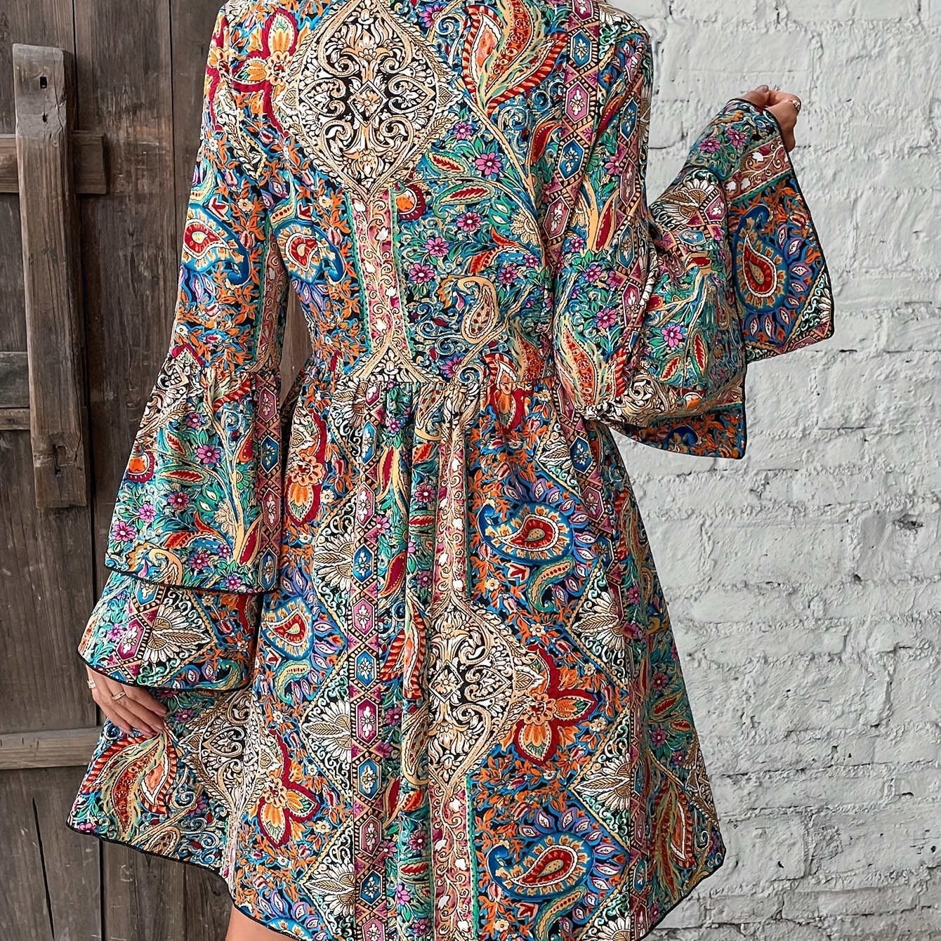 

Paisley Print V-neck Dress, Elegant Layered Sleeve A-line Dress For Vacation, Women's Clothing