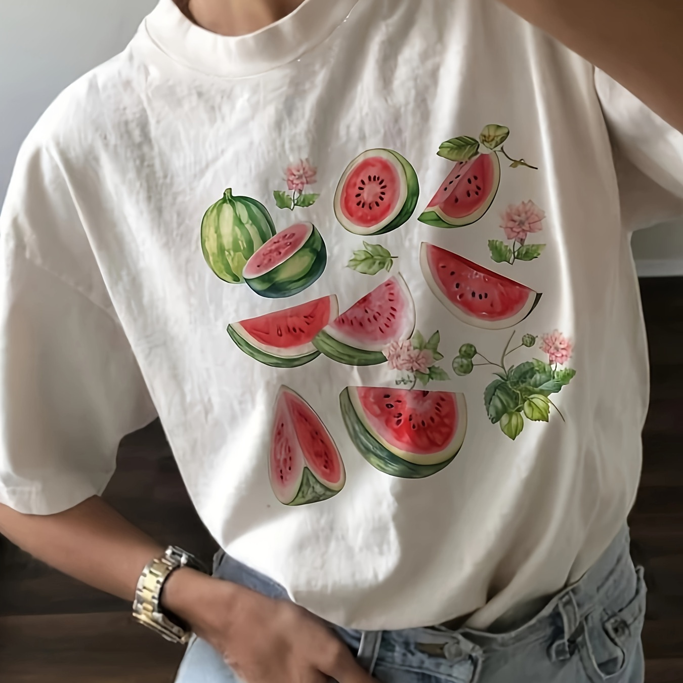 

T-shirt with a refreshing watermelon design, perfect for casual wear in the summer and spring, ideal for women's fashion