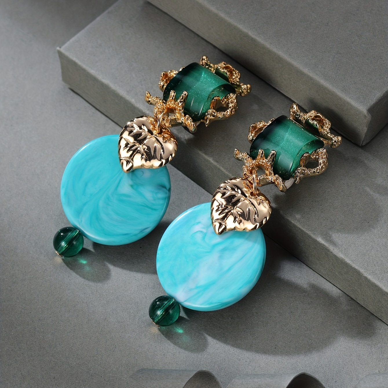 

Vintage Unique Blue Resin Ear Clips Plated Ornaments For Women Girls