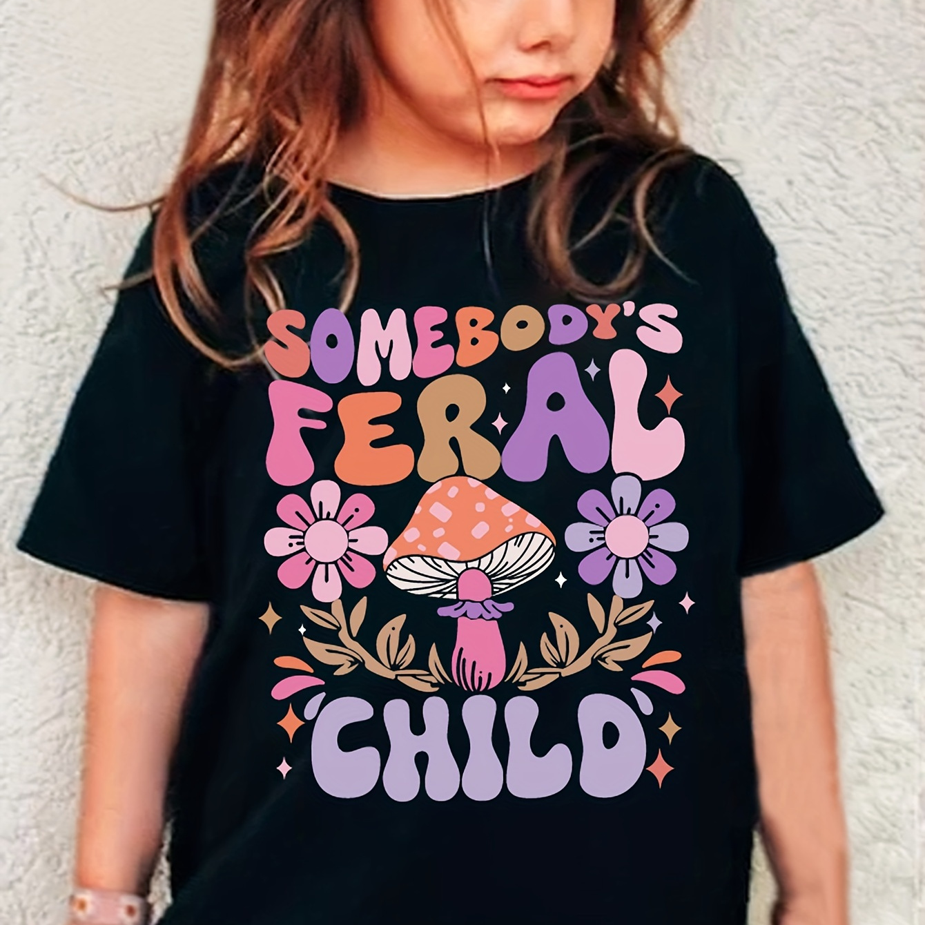 

Somebody's Feral Child & Cartoon Mushroom Graphic Print, Girls' Casual & Comfy Crew Neck Short Sleeve T-shirt For Spring & Summer, Girls' Clothes For Outdoor Activities