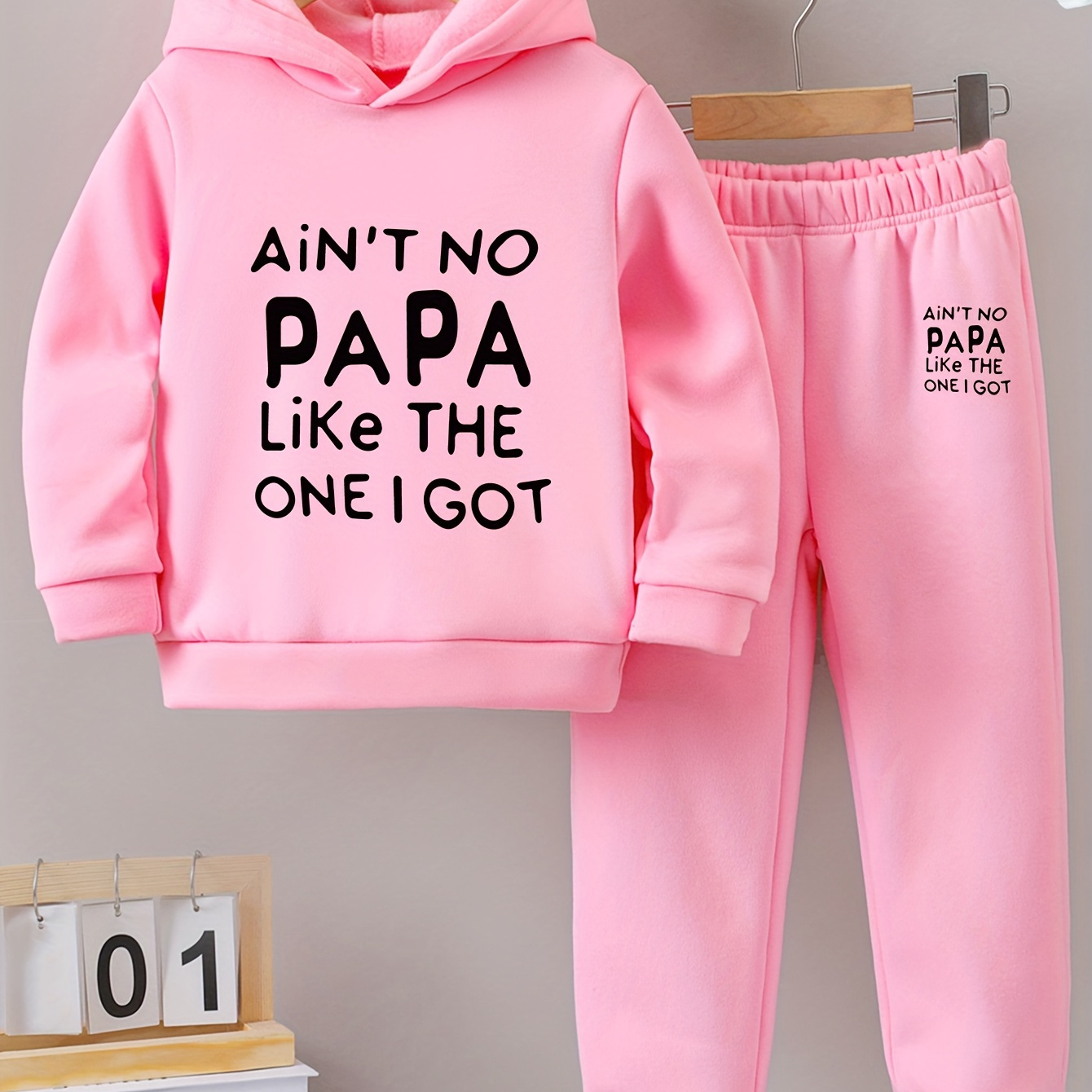 

Papa Letter Print Girls Autumn And Winter Hoodies With Patterned Prints, Paired With Sports Pants Suit