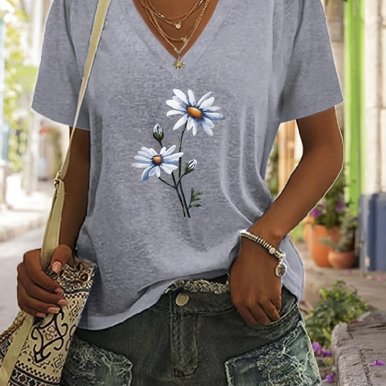 

Floral Print V Neck T-shirt, Casual Short Sleeve T-shirt For Summer, Women's Clothing