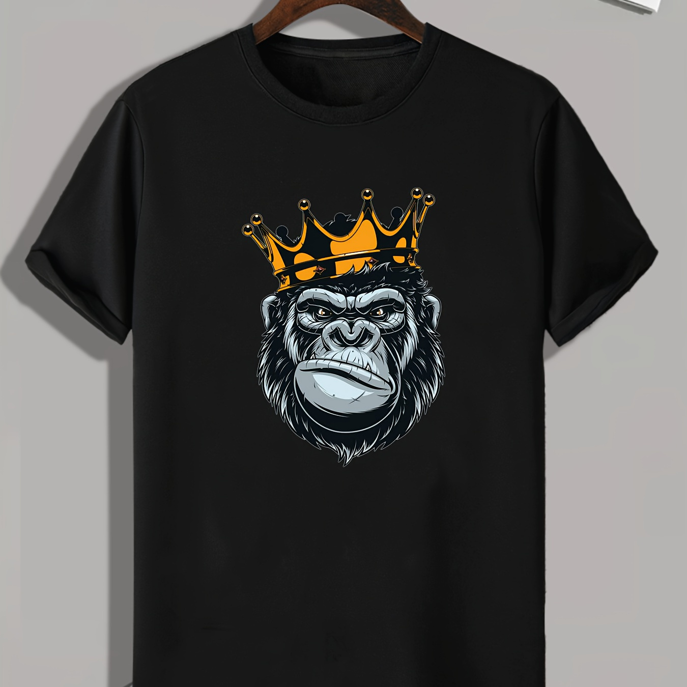 

Chimpanzee King Print, Men's Graphic T-shirt, Casual Comfy Tees For Summer, Mens Clothing