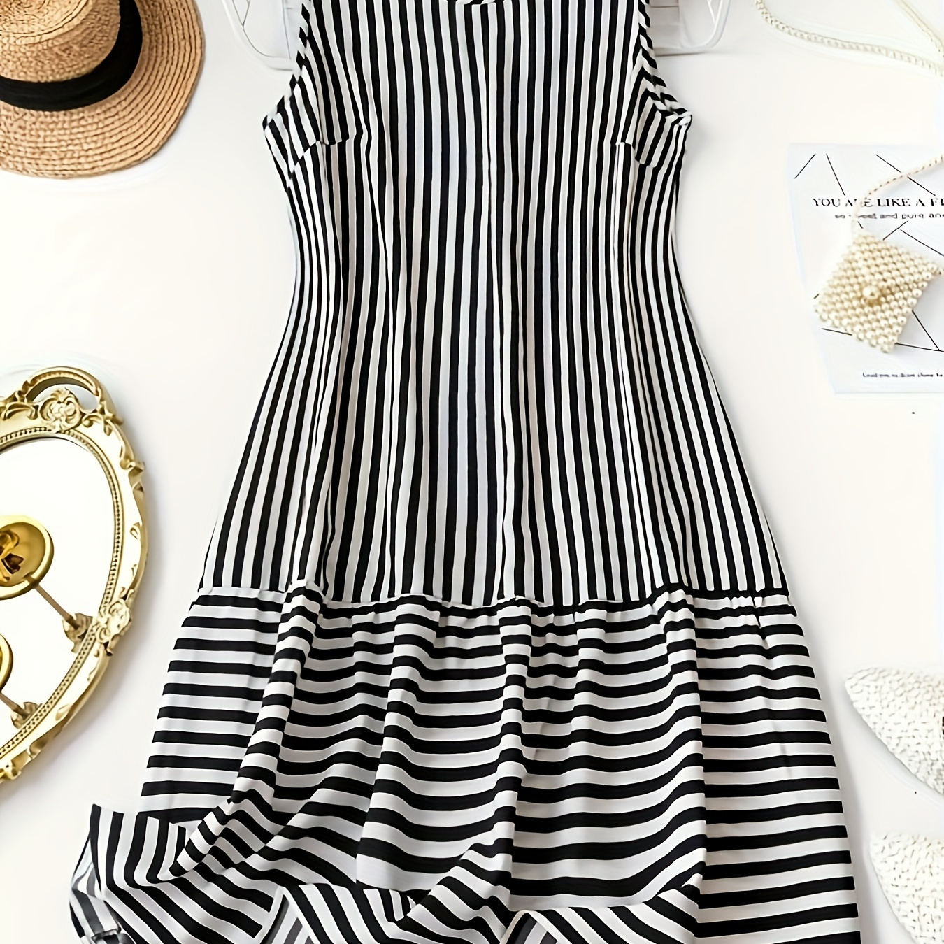 

Plus Size Stripe Print Sleeveless Dress, Crew Neck Casual Dress For Spring & Summer, Women's Plus Size Clothing