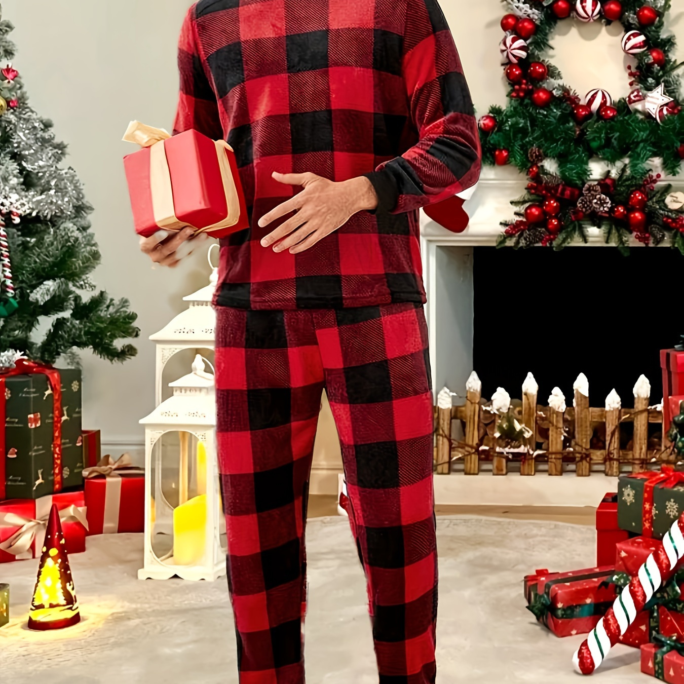 

Ensemble pyjama 2 pièces pour homme, imprimé à carreaux de Noël, col rond, manches longues, haut et pantalon, style confortable et pour , vêtements de détente confortables pour homme.