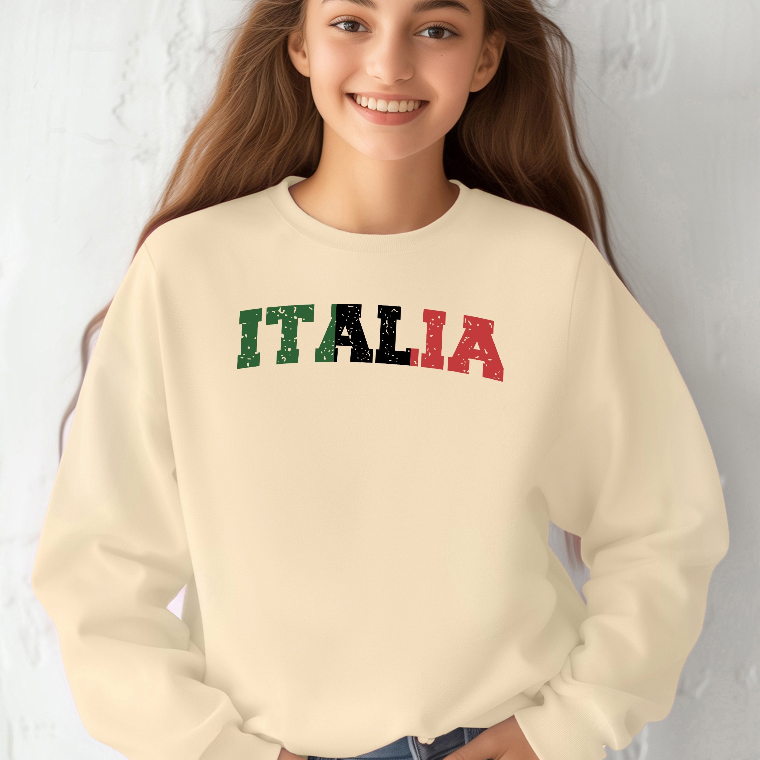 

Festive Italian Sweatshirt For Girls: Comfortable, Long-sleeved, And Stylish With A Bold 'italia' Lettering Design