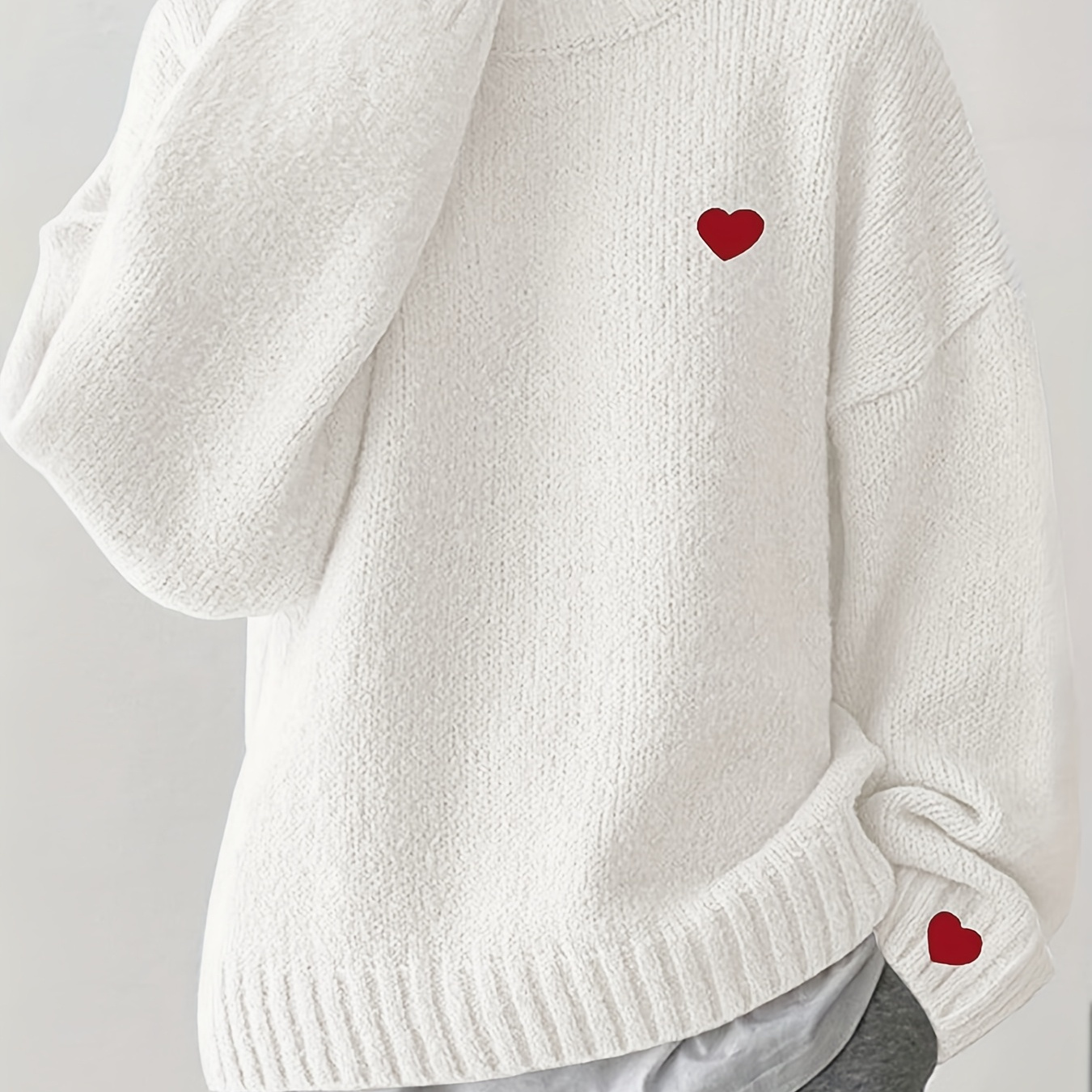 

Pull en Brodé Cœur Rouge Confortable - Col Rond Décontracté, Pull en Polyester avec Design Épaule Tombante pour Femme - pour la Saint-Valentin & la Chaleur Hivernale, Pulls Mignons