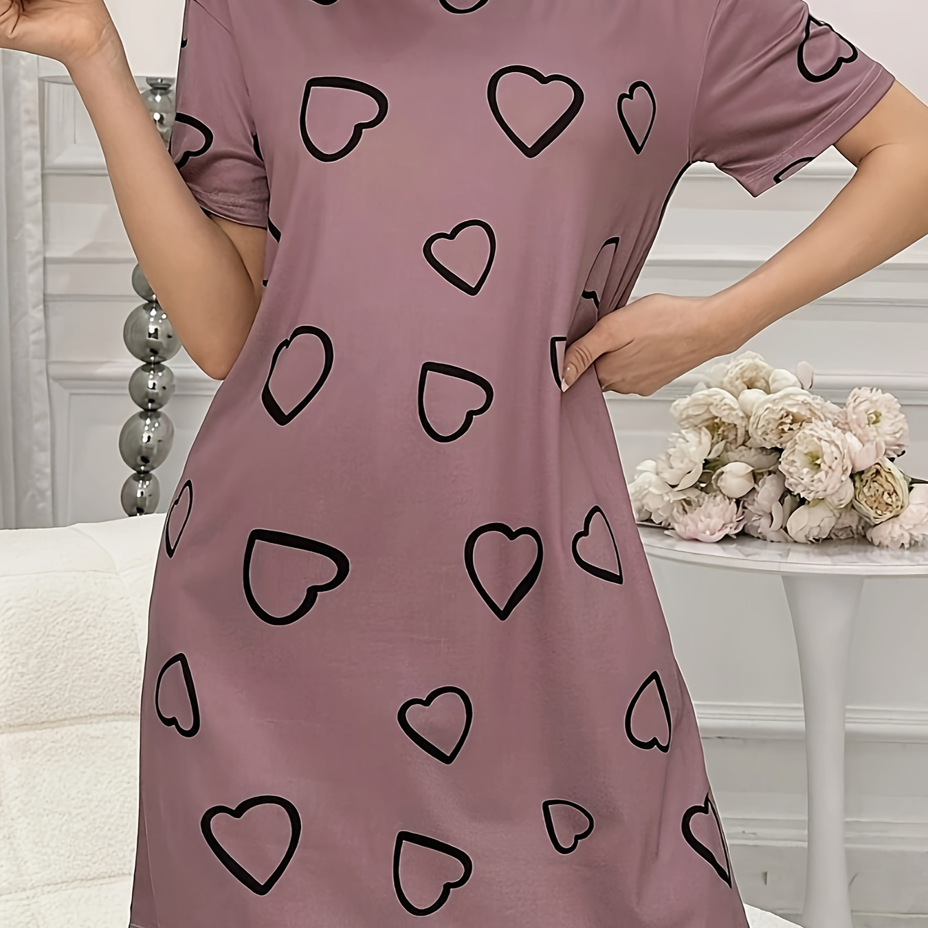 

Women's Elegant Heart Print Short Sleeve Round Neck Sleep Dress, Comfortable Nightwear, Knee-length Loungewear