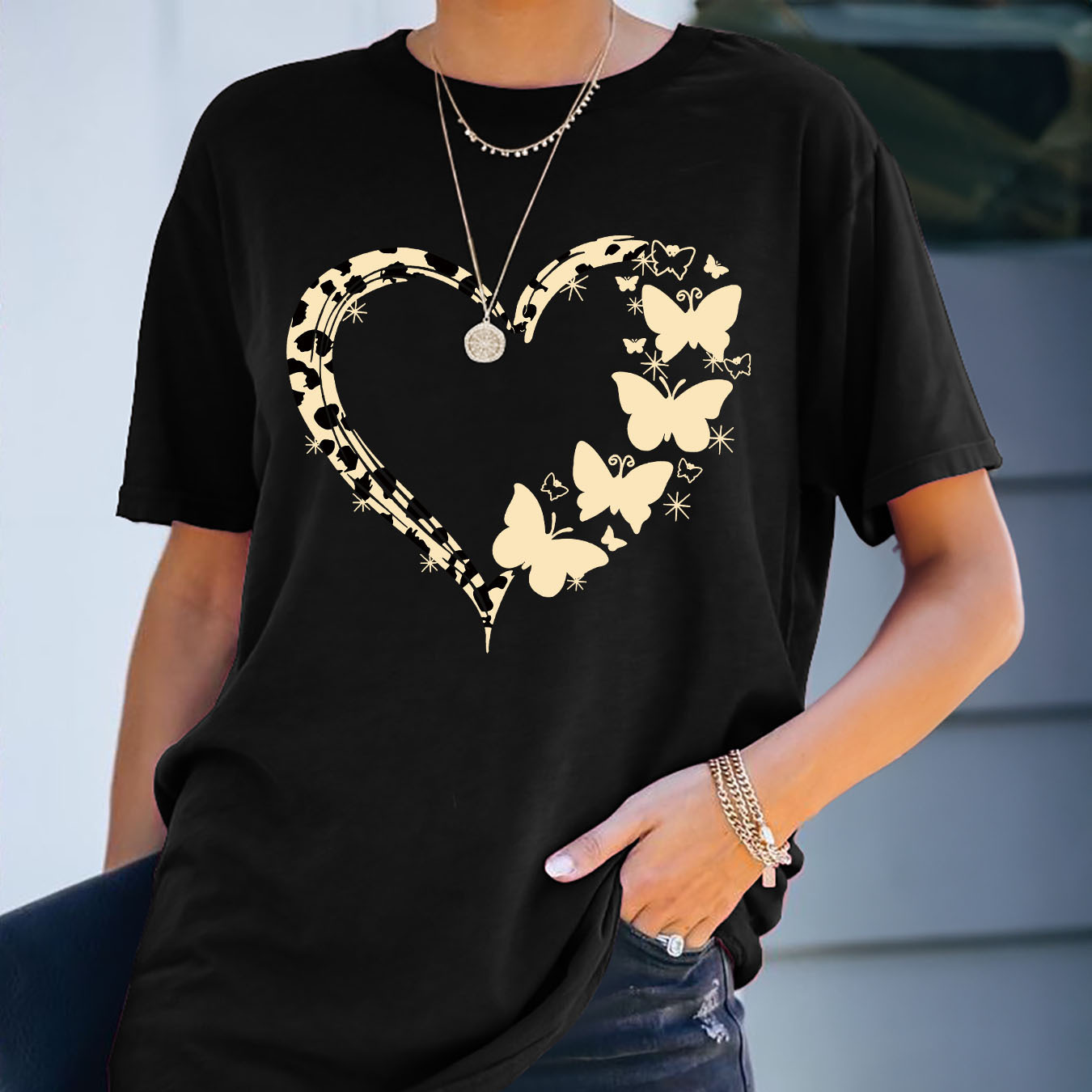 

Heart ＆ Butterflies Print Crew Neck T-shirt, Casual Short Sleeve T-shirt For Spring & Summer, Women's Clothing